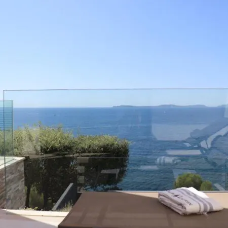 Villa Belle A Avec Piscine Et Vue - Fr-1-100-228